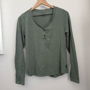 Patagonia Women’s Medium Mainstay Henley Organic Cotton Hemlock Green Outdoor